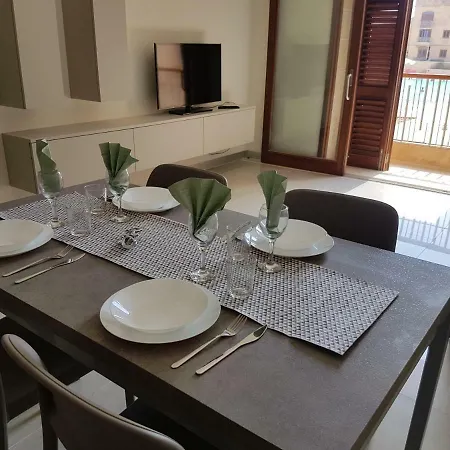 Cambray With Spectacular Sea Views *