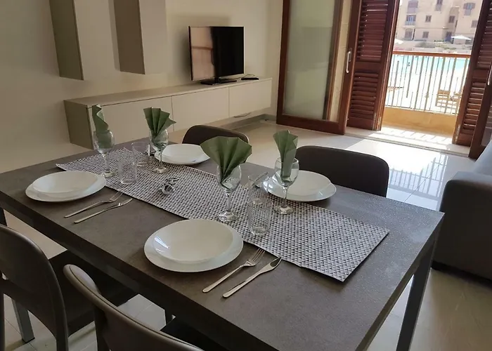 Cambray With Spectacular Sea Views *